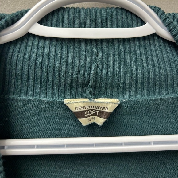 Denver Hayes Green Cable Knit V Neck Sweater - Picture 4 of 5